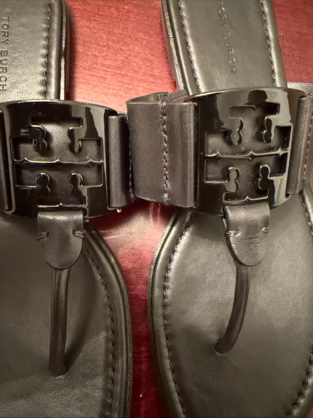 Tory Burch Black Leather Logo Thong Sandals - Picture 6 of 11